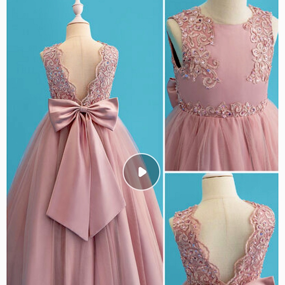 Flower girl dress in IVORY size 10 NWT